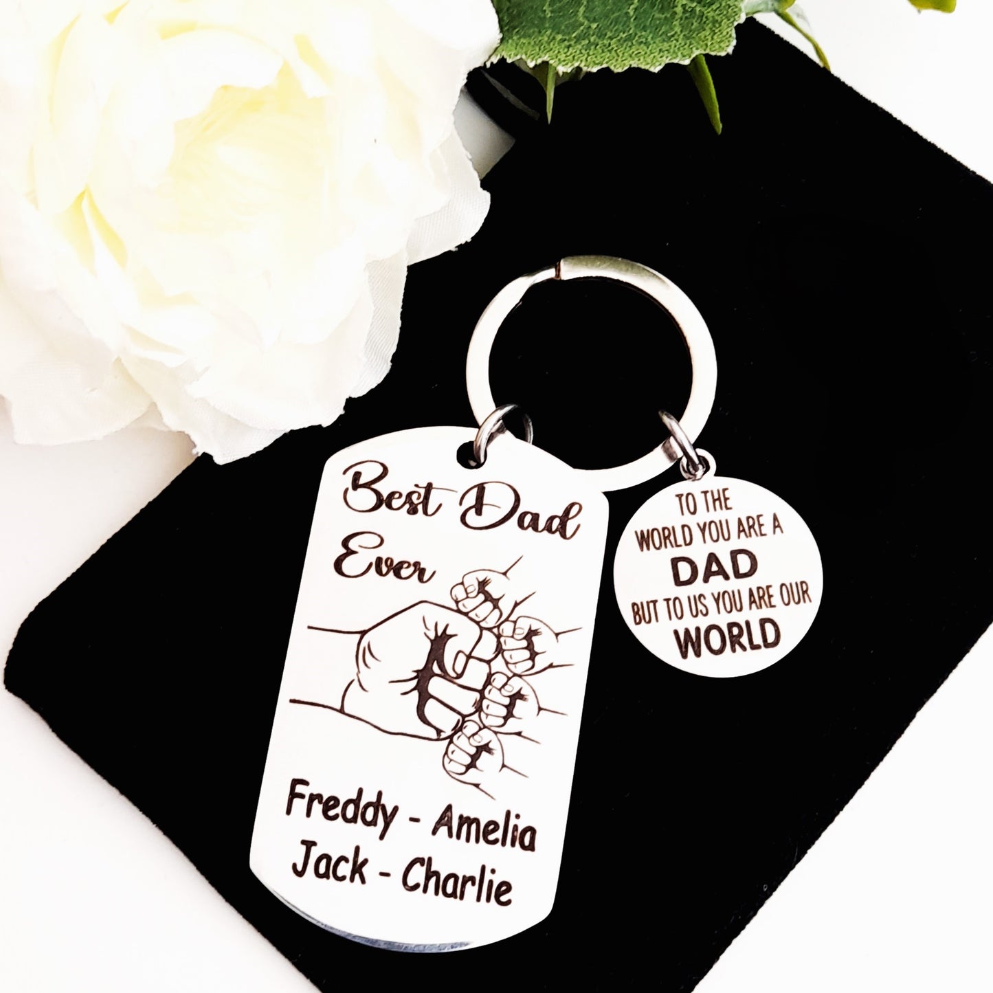 Fist Bump Dad Keychain – Personalised Gift from Child or Children – Sentimental Father’s Day, Birthday, or Christmas Present