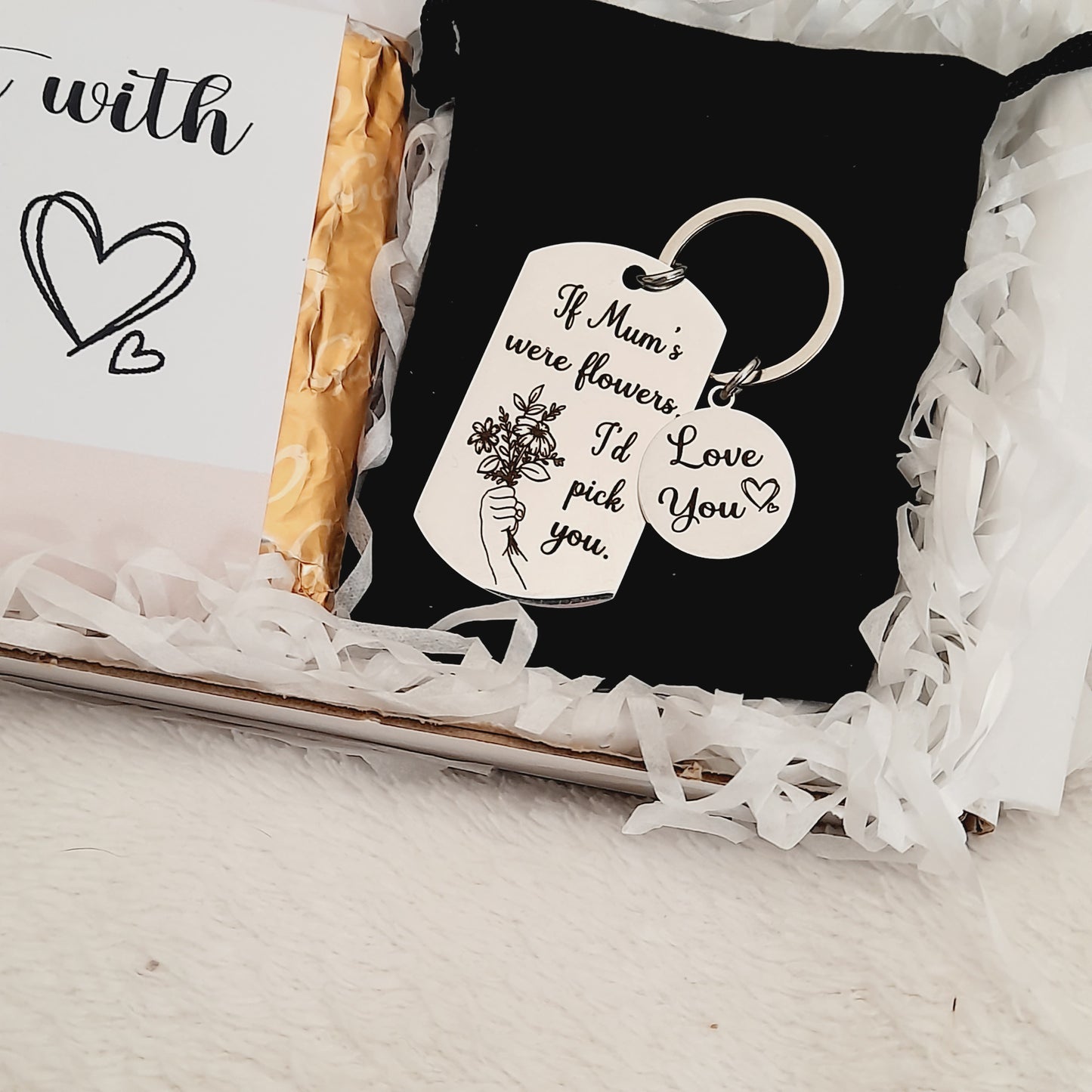 Mother's Day Mum Gift Box – Card, Keychain and Chocolate