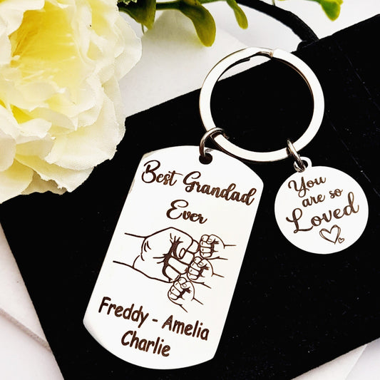Personalised Fist Bump Grandad Keychain –  Gift from Grandchild or Grandchildren – Sentimental Father’s Day, Birthday, or Christmas Present