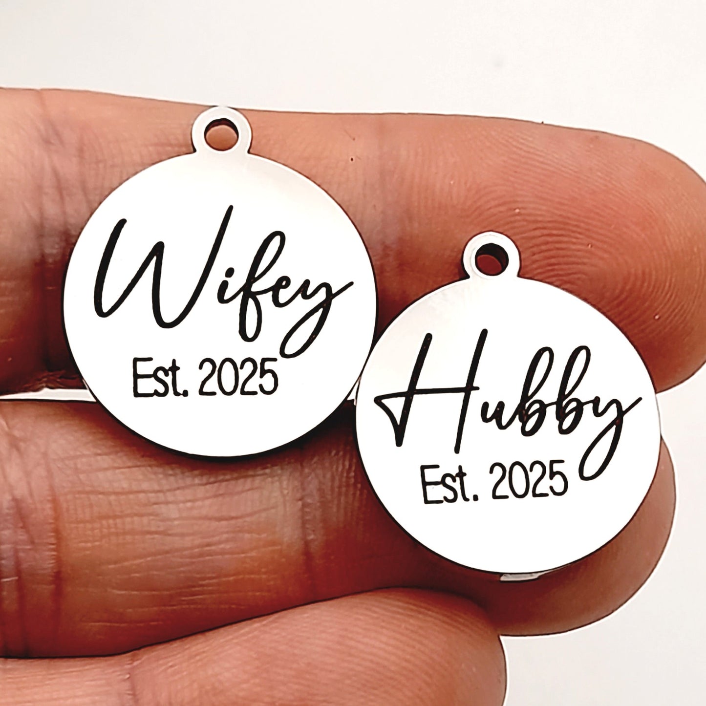 Hubby Wifey 2025 Charms – Bulk Packs Stainless Steel Pendants - Tags