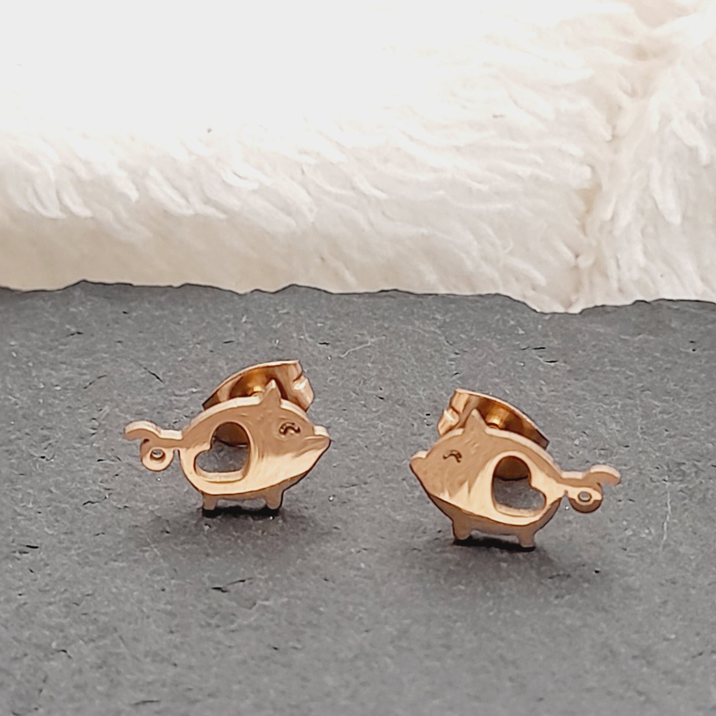 Mini Pig Stud Earrings – Stainless Steel Rose Gold 18K Plated